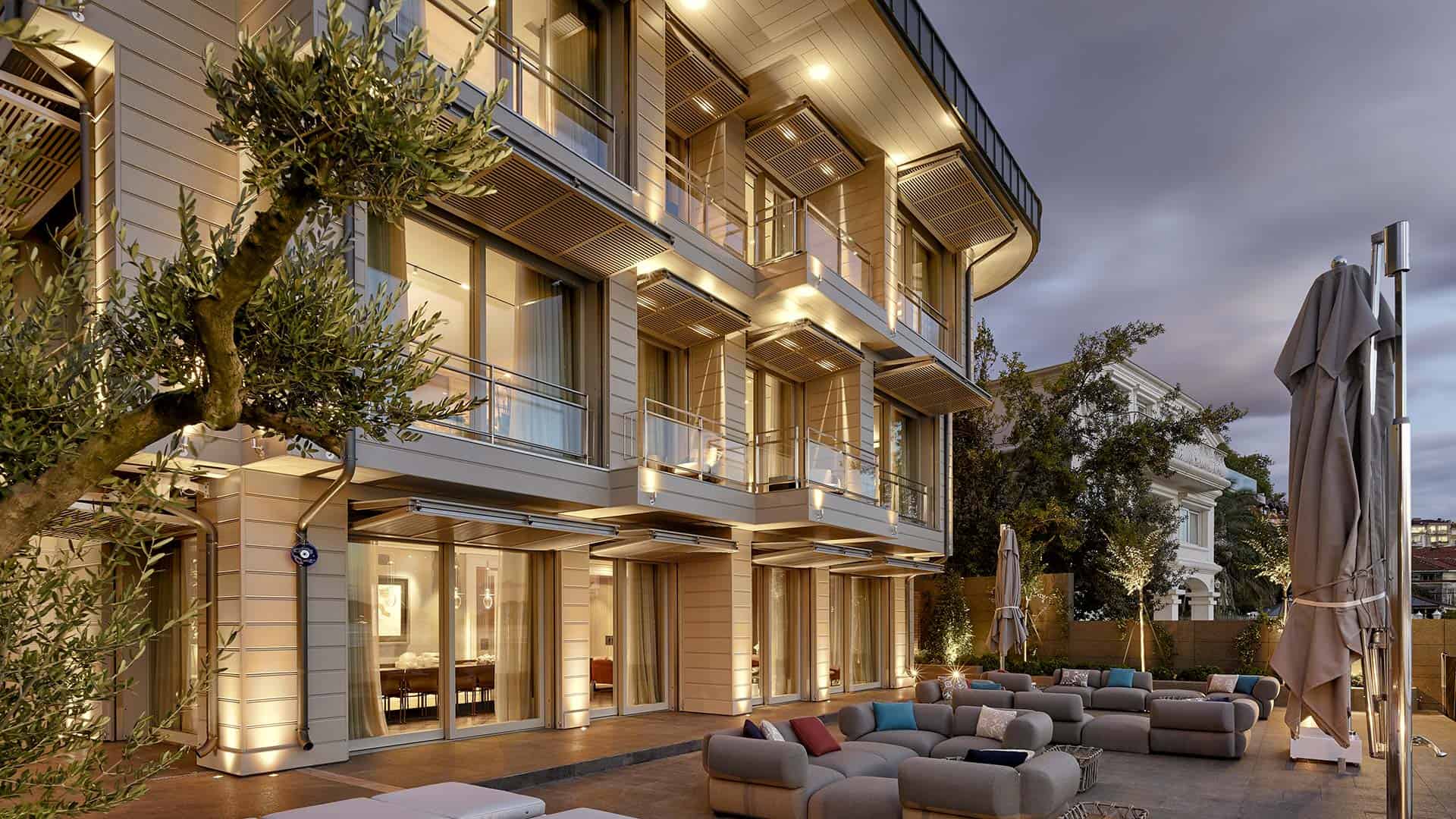 Large lift & slide, pocket sliding or traditional windows